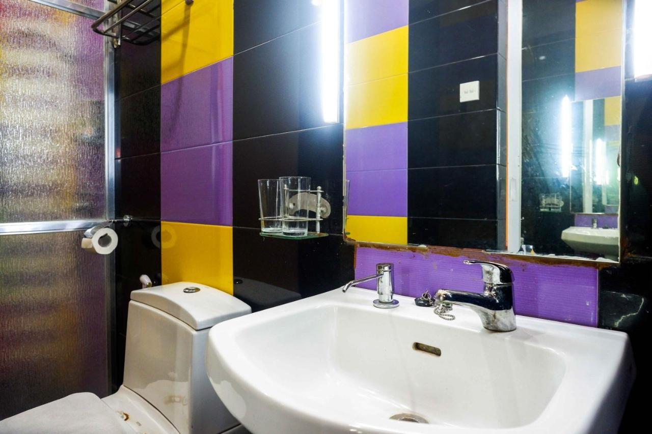 Sans Hotel International Surabaya Gubeng エクステリア 写真